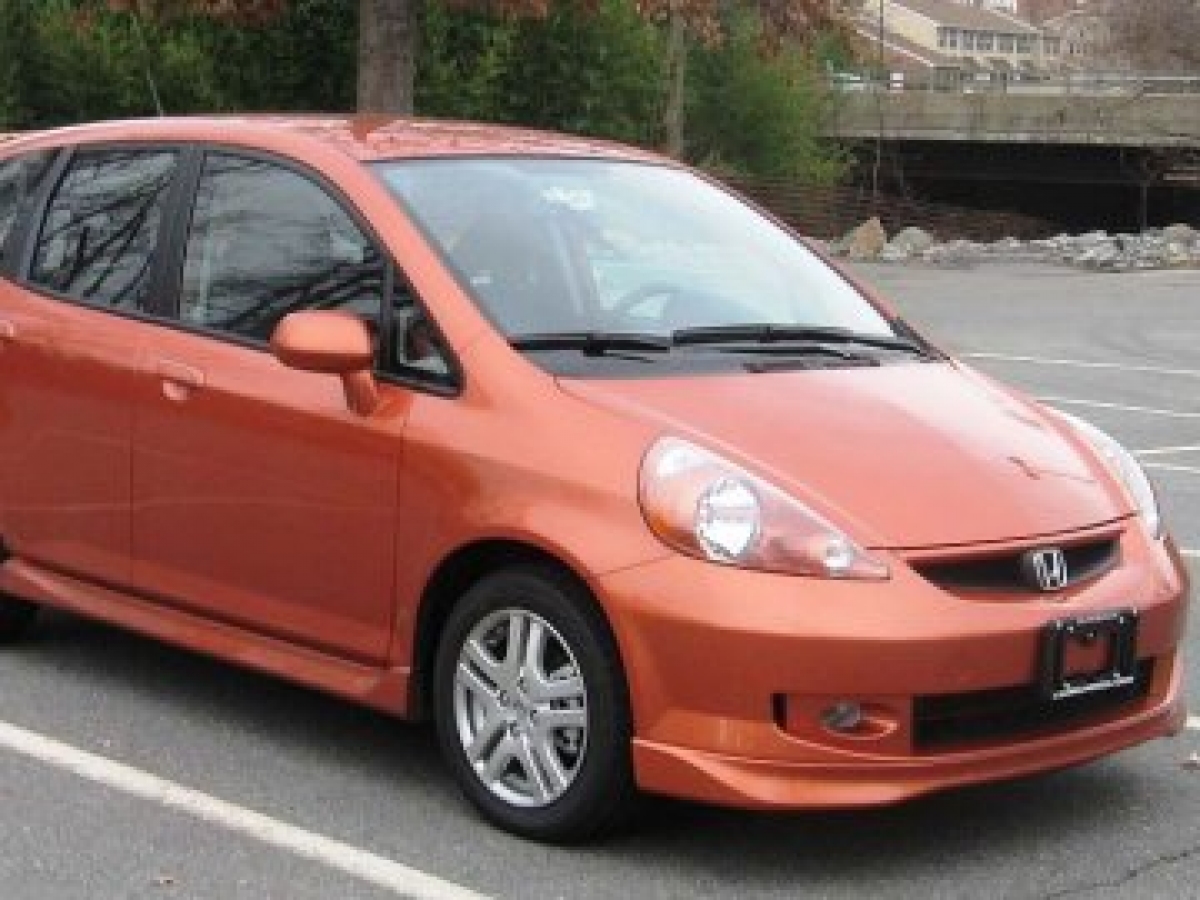 2004 HONDA FIT Used Car Average Price HKD$18,995