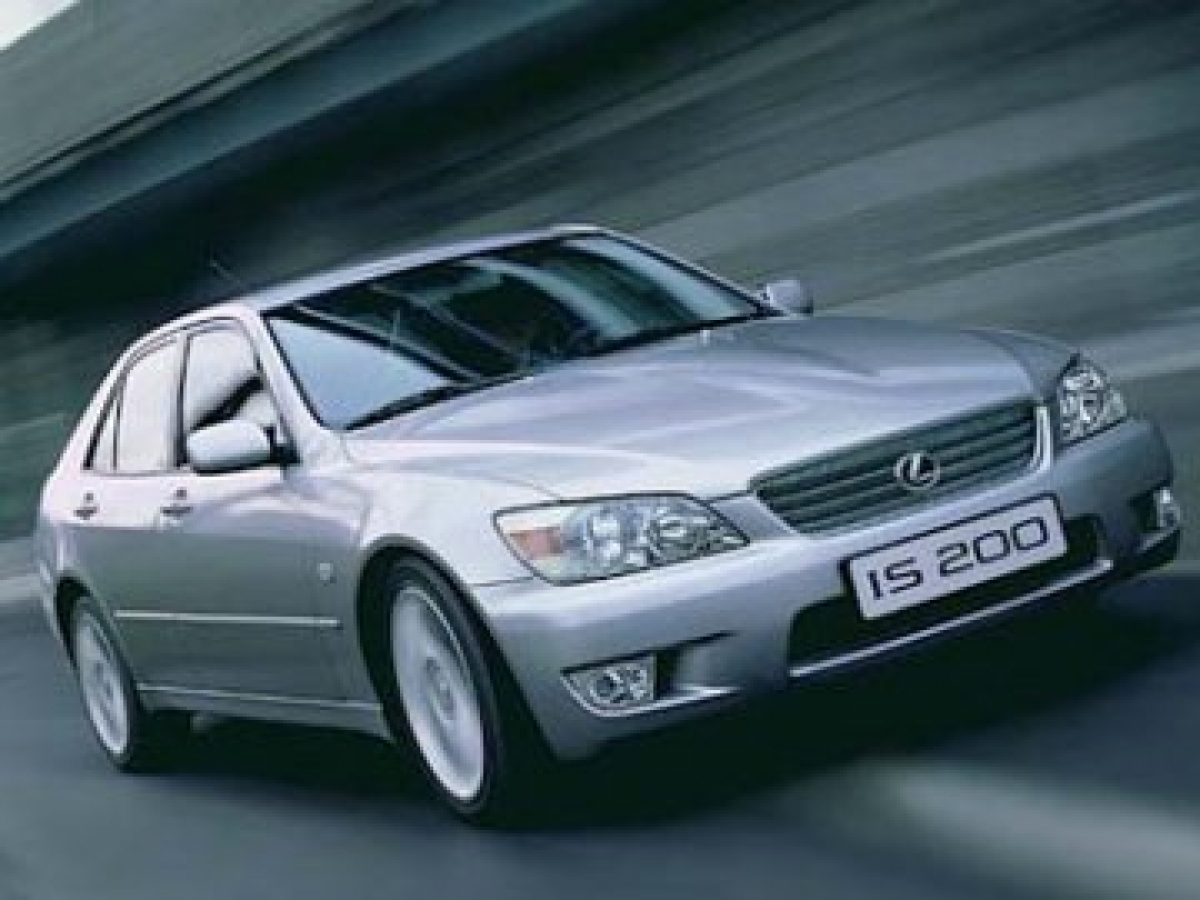 2005 LEXUS IS200 Used Car Average Price HKD$18,467