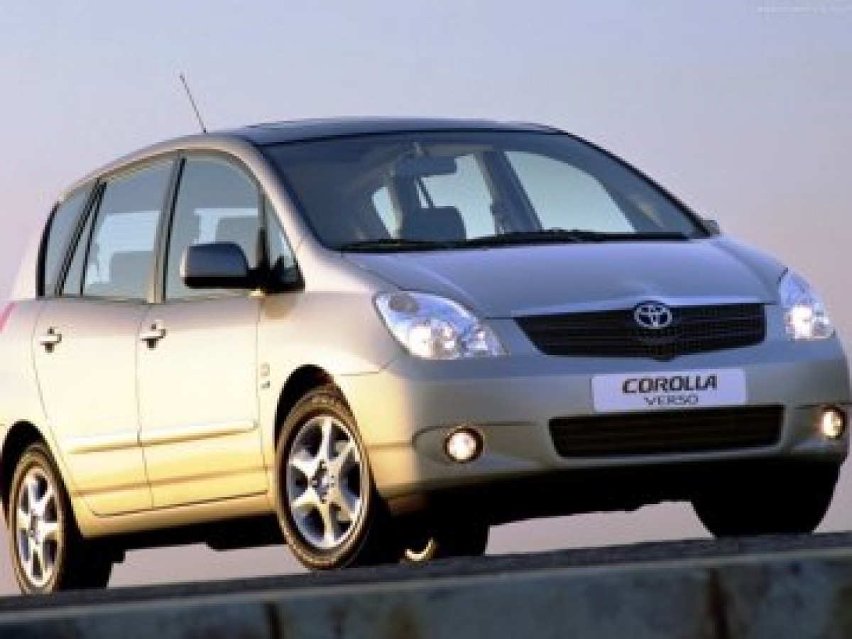 2002 TOYOTA COROLLA VERSO Used Car Average Price HKD$12,550