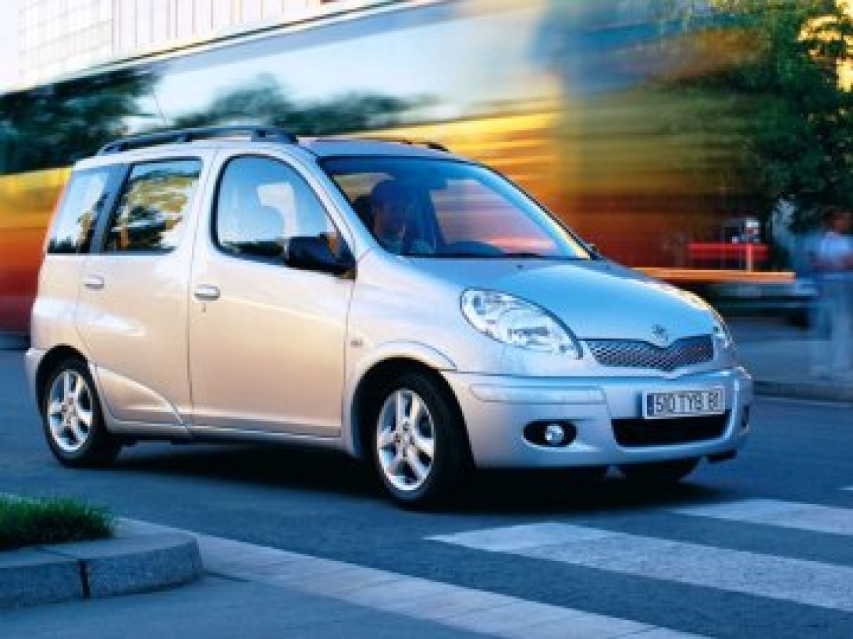 2004 TOYOTA ECHO VERSO Used Car Average Price HKD$21,089