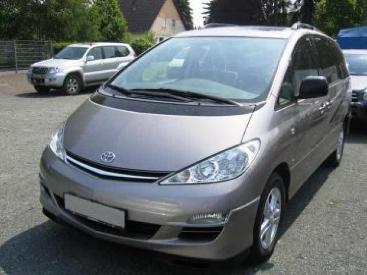 2004 TOYOTA PREVIA 2.4 Used Car Average Price HKD$15,883