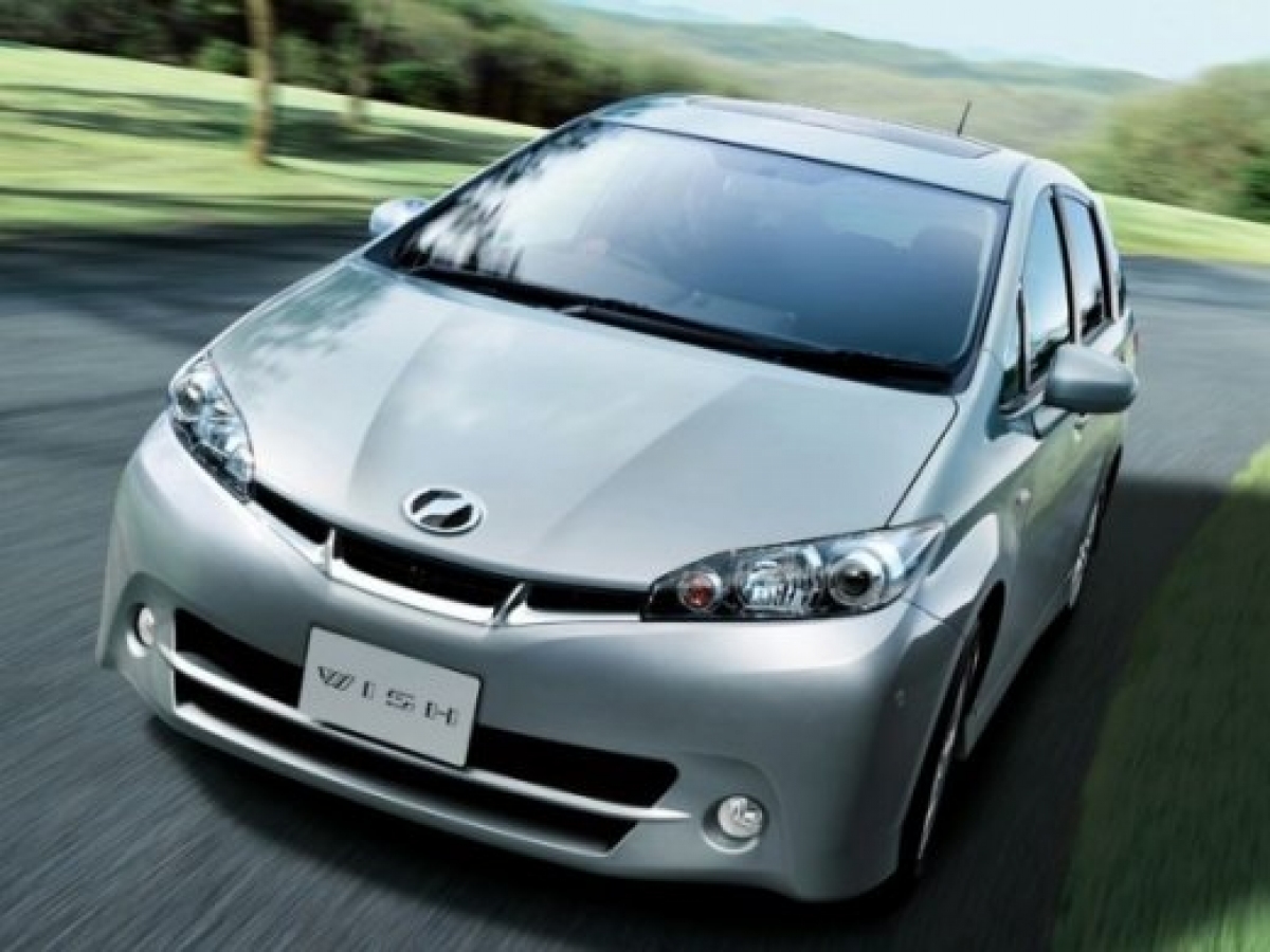 2011 TOYOTA WISH 2.0 Used Car Average Price HKD$49,571